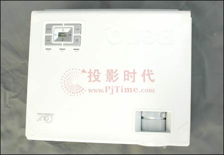 點(diǎn)擊放大,明基(BENQ)W100投影機(jī)外觀(guān)和配件