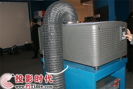 Christie CP2000-ZX ӰӳC