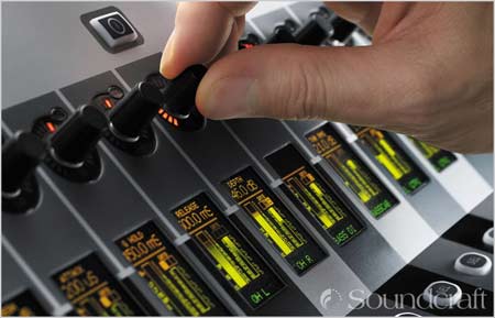 Soundcraft Si2{_