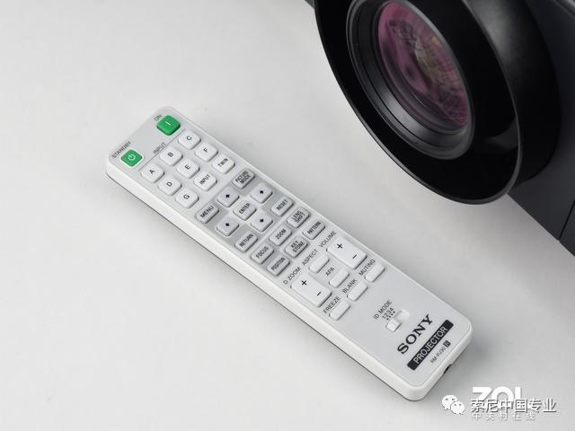 3LCDͶӰF755HZu(png)y(c)8000ȿm(yng)ࡰ(chng)桱